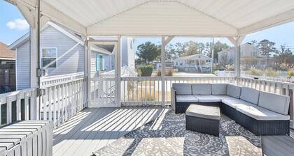 Ava's Beach Cottage by Seaside Vacations & Sales