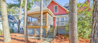 Whispering Pines on Chincoteague - Dog Friendly!
