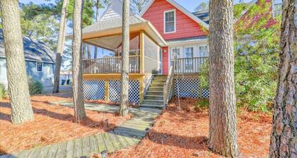 Whispering Pines on Chincoteague - Dog Friendly!