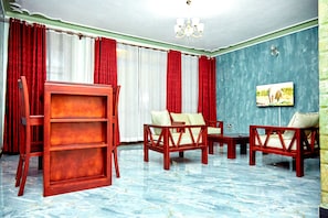 基本公寓 | 起居區 | 印表機