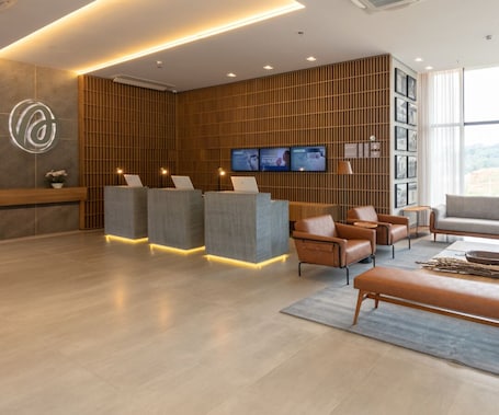 Recepción. Hotel Monaro Guaporé