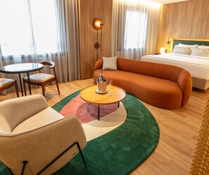 Premium Suite | 1 bedroom, in-room safe, free WiFi