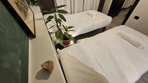 2 室のベッドルーム、WiFi