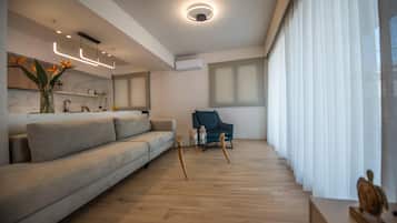 TV connectée de 42 pouces avec chaßnes par cùble