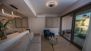 En 42-tommers smart-TV med kabel-kanaler