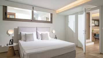Luxury One Bedroom House | 3 bedrooms, in-room safe, iron/ironing board, free WiFi