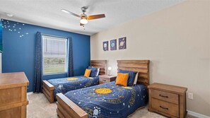 5 habitaciones, tabla de planchar con plancha, wifi y ropa de cama 