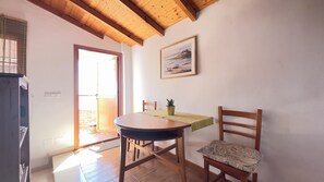 تناول الطعام