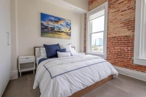 2 chambres, fer et planche à repasser, accès au Wi-Fi (inclus)