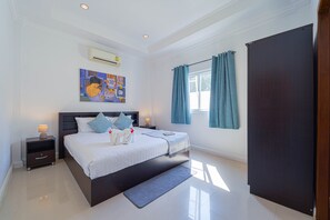 5 bedrooms, iron/ironing board, free WiFi, bed sheets - Luxurious 5-Bed Private Pool Villa - PV5 (Hua Hin)