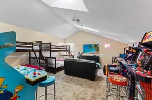 Children's area - Paradise Playhouse Sleeps 10 Arcade Poker Rm (Jacksonville)