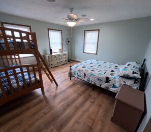 3 chambres, Wi-Fi gratuit, draps fournis