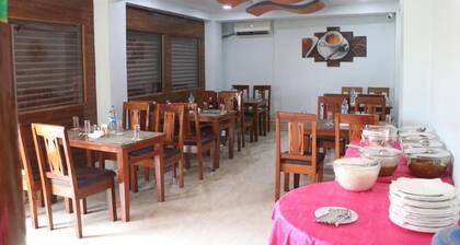 Hotel Darshan- Double room #1