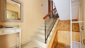 Interior - Casa Canillas - amazing views, hiker's paradise, village center, sleeps 4-6! (Canillas de Aceituno)