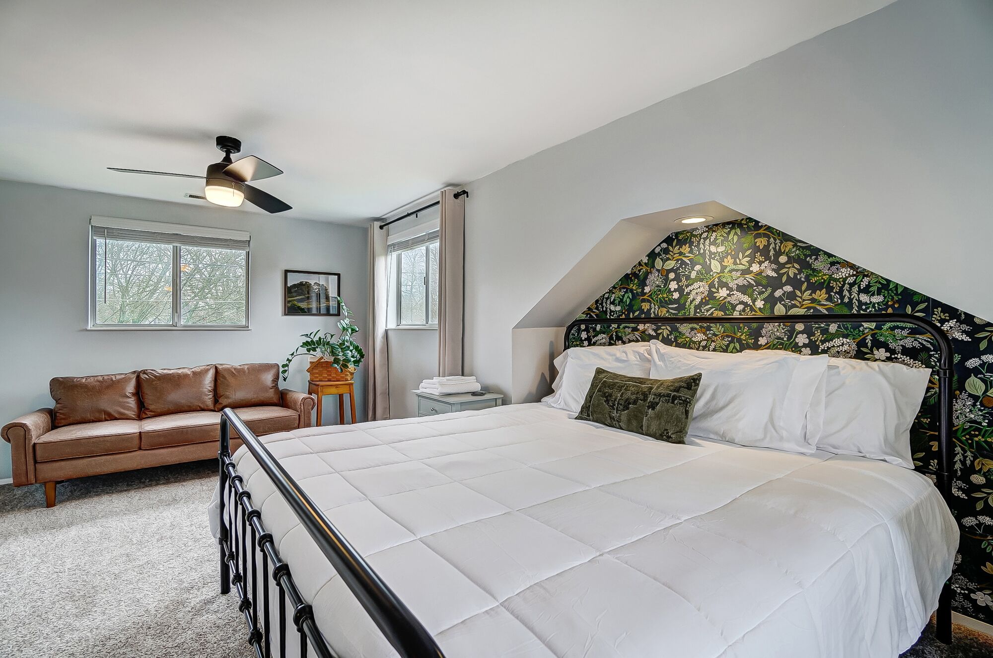 3 soverom, skrivebord, strykejern/-brett og wi-fi