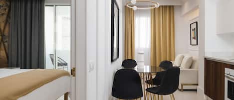 1 chambre, fer et planche Ă repasser, Wi-Fi, draps fournis