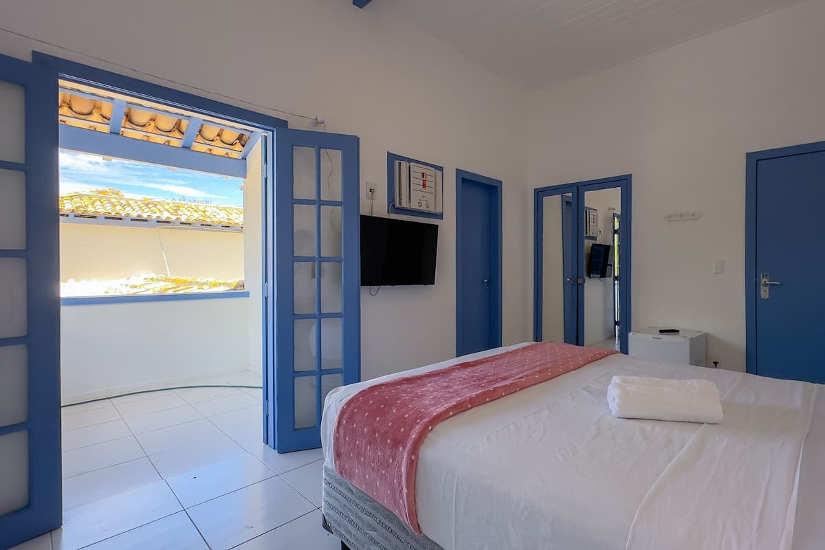 Deluxe Double Room, 1 Bedroom, Patio, Garden View | Minibar, free WiFi, bed sheets
