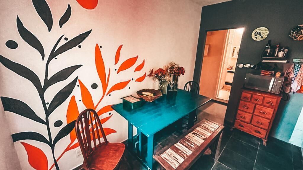 Refrigerador con freezer, microondas, horno, tostadora