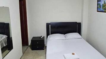 Double Room | In-room safe, free WiFi, bed sheets