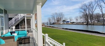Views! Amenities! Comfort! Waterview at Bay Point. 