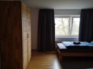 3 Schlafzimmer, kostenloses WLAN, Bettwäsche