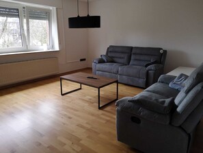 Smart-TV, Tischtennisplatte