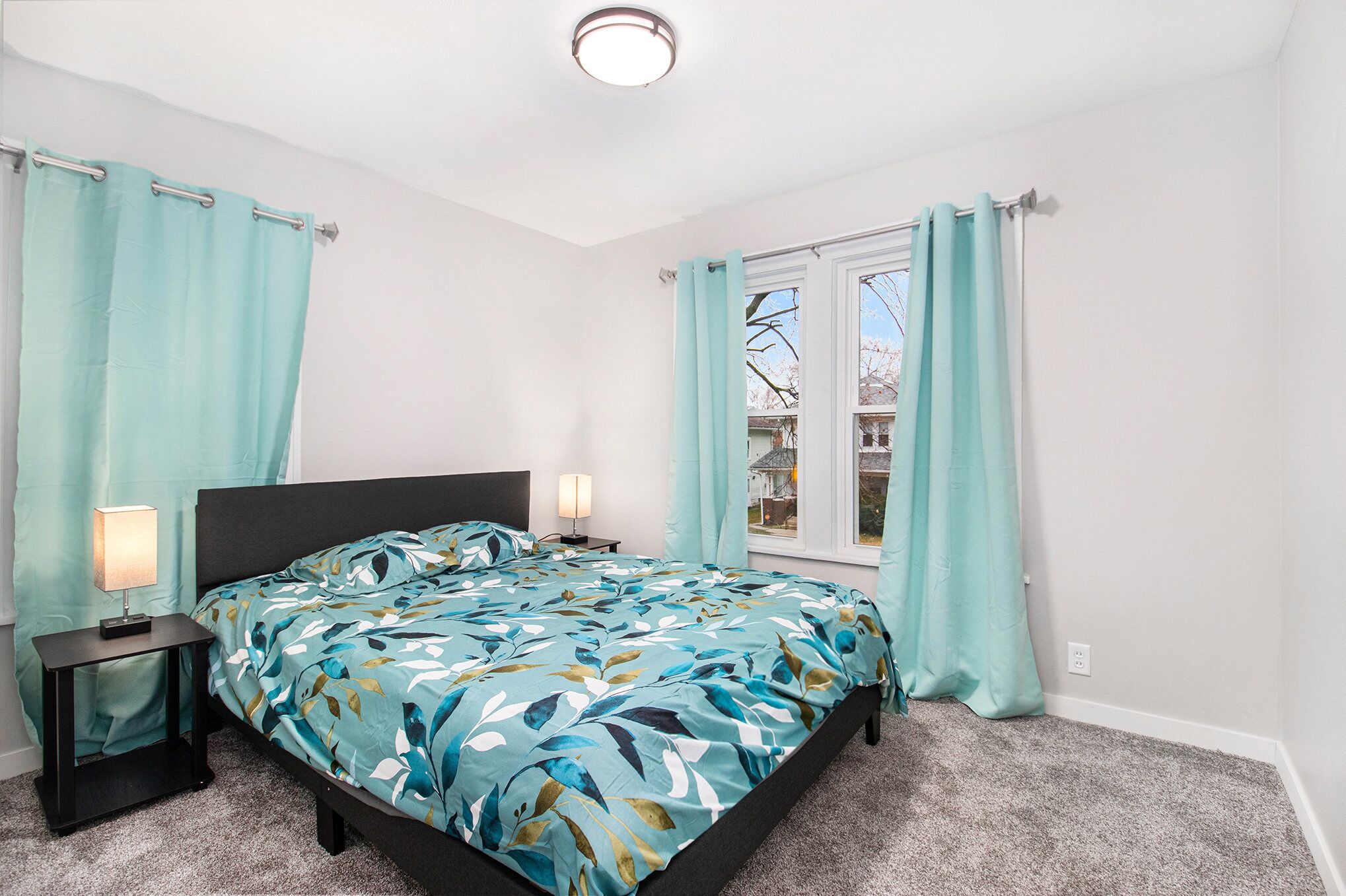 4 dormitoris, planxa i posts de planxar, wifi gratuïta i roba de llit 