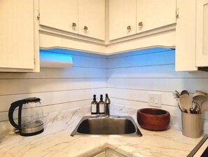 Private kitchen - Beachen Bliss in 500 Steps! Soft Sugar Sand, Crystal Water, Private Beach Access (Panama City Beach)