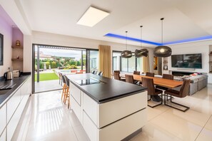 Interior - Villa Alicia (Claira)