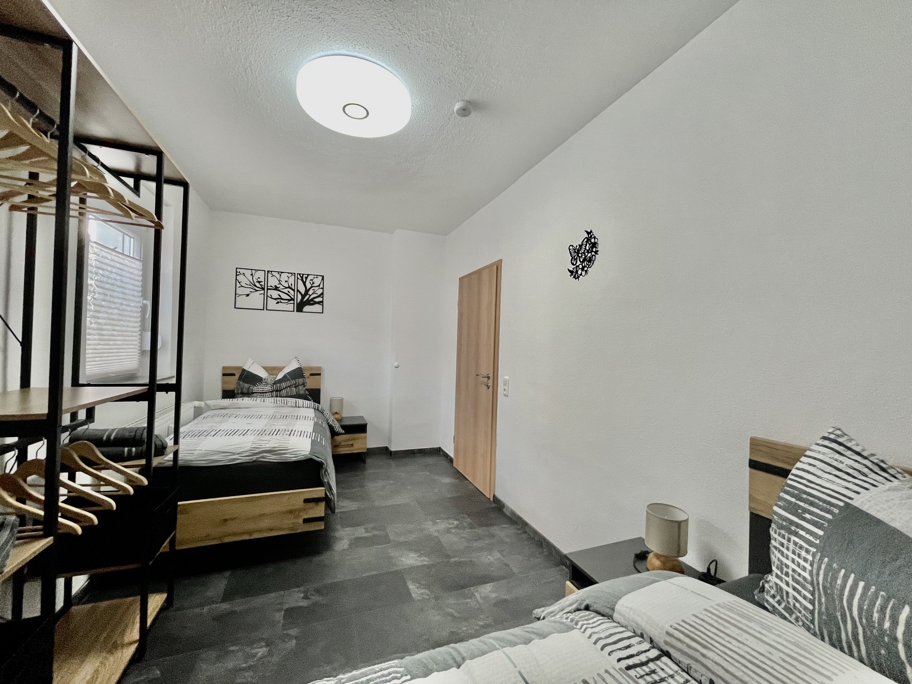2 Schlafzimmer, Schreibtisch, Bügeleisen/Bügelbrett, WLAN