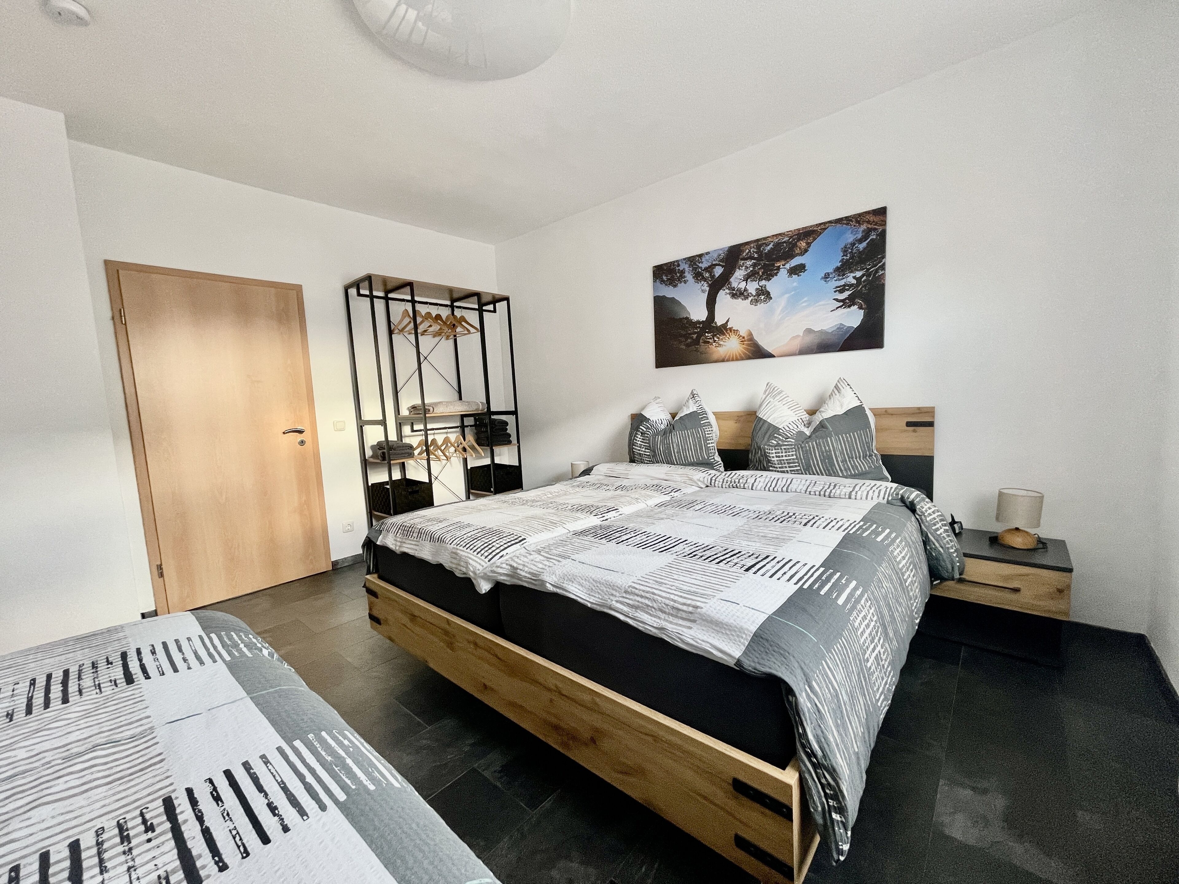 2 Schlafzimmer, Schreibtisch, Bügeleisen/Bügelbrett, WLAN