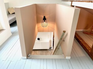 Interior - In the middle of Lofoten! Unique and spacious dockside apartment. (STAMSUND)