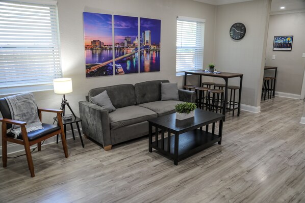 Living area - Modern City Haven with Expansive Back Deck and Yard – Sleeps 9 (Jacksonville)