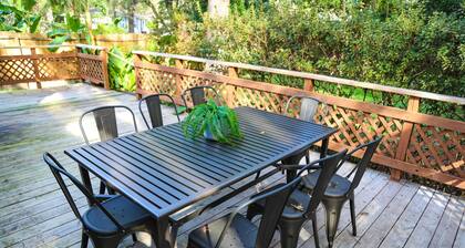 Modern City Haven with Expansive Back Deck and Yard – Sleeps 9