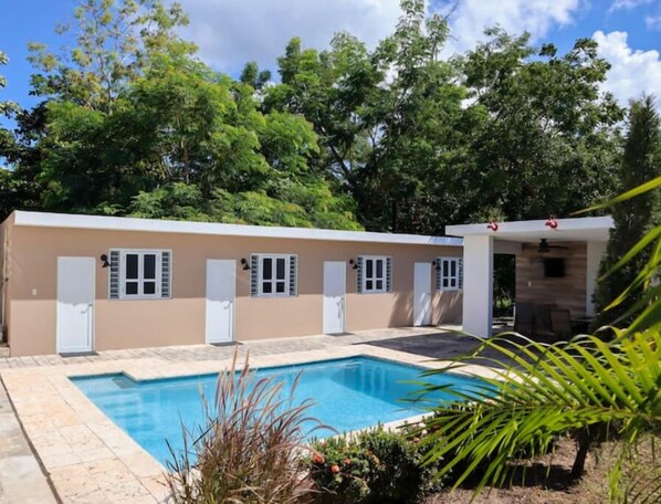 Pool - Stella Retreat BNB - 4BR w. AC, Televisión, Wi, Piscina (00677, Puerto Rico)