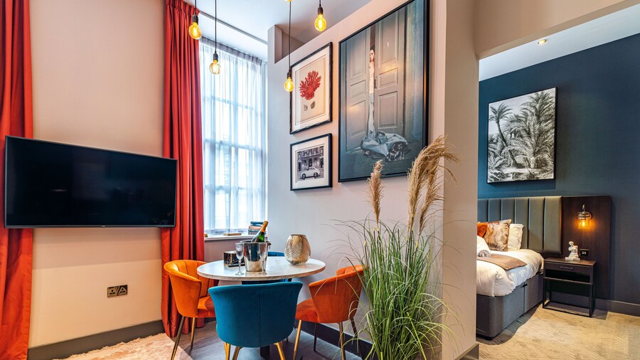 Duke Street Townhouse by EPIC