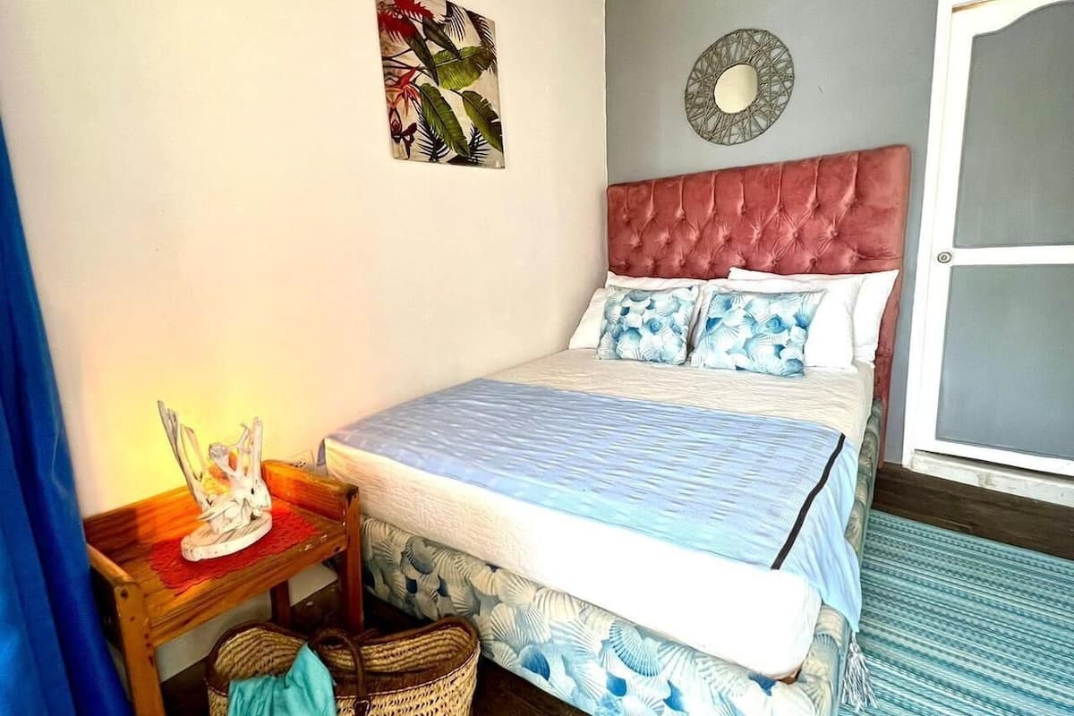 Deluxe Double Room Single Use | Laptop workspace