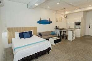 1 bedroom, iron/ironing board, WiFi, bed sheets - Cozy beachfront studio at heart of Puerto de La Libertad (Nuevo Cuscatlan)
