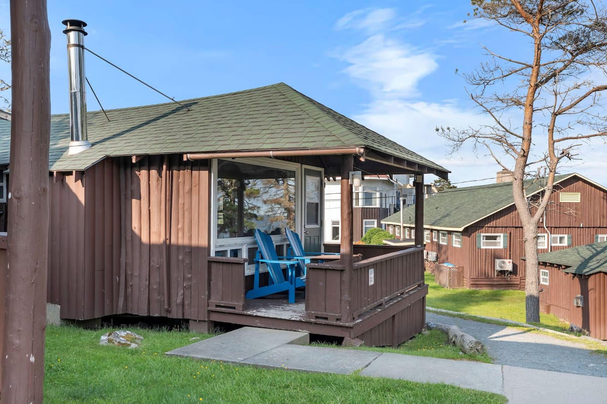 1 bedroom, hypo-allergenic bedding, free WiFi, bed sheets