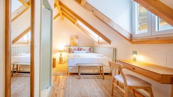 Desk, internet, bed sheets