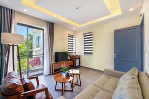 Suite, 1 Queen Bed with Sofa bed, Pool View | Hypo-allergenic bedding, memory foam beds, minibar, desk - Full Moon Apartments (Da Nang)