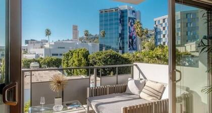 The Sunset Blvd luxury high-rise, 180 city views