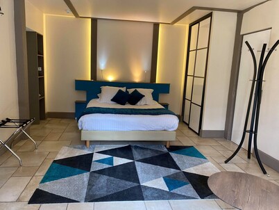 Chambre Moderne Avec spa Privatif