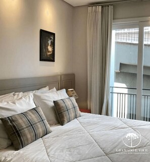 Apartamento urbano, sacada, ao lado da montanha | 1 quarto, quartos à prova de som, Wi-Fi de cortesia