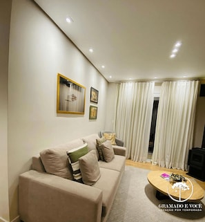 City Apartment, Balcony, Mountainside | Living area - Apartamento Novo Loft One Centro Gramado (Gramado)