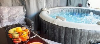 Villa Confortable Avec Jacuzzi à Chevannes