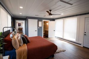 3 chambres, bureau, fer et planche à repasser, accès au Wi-Fi (inclus)