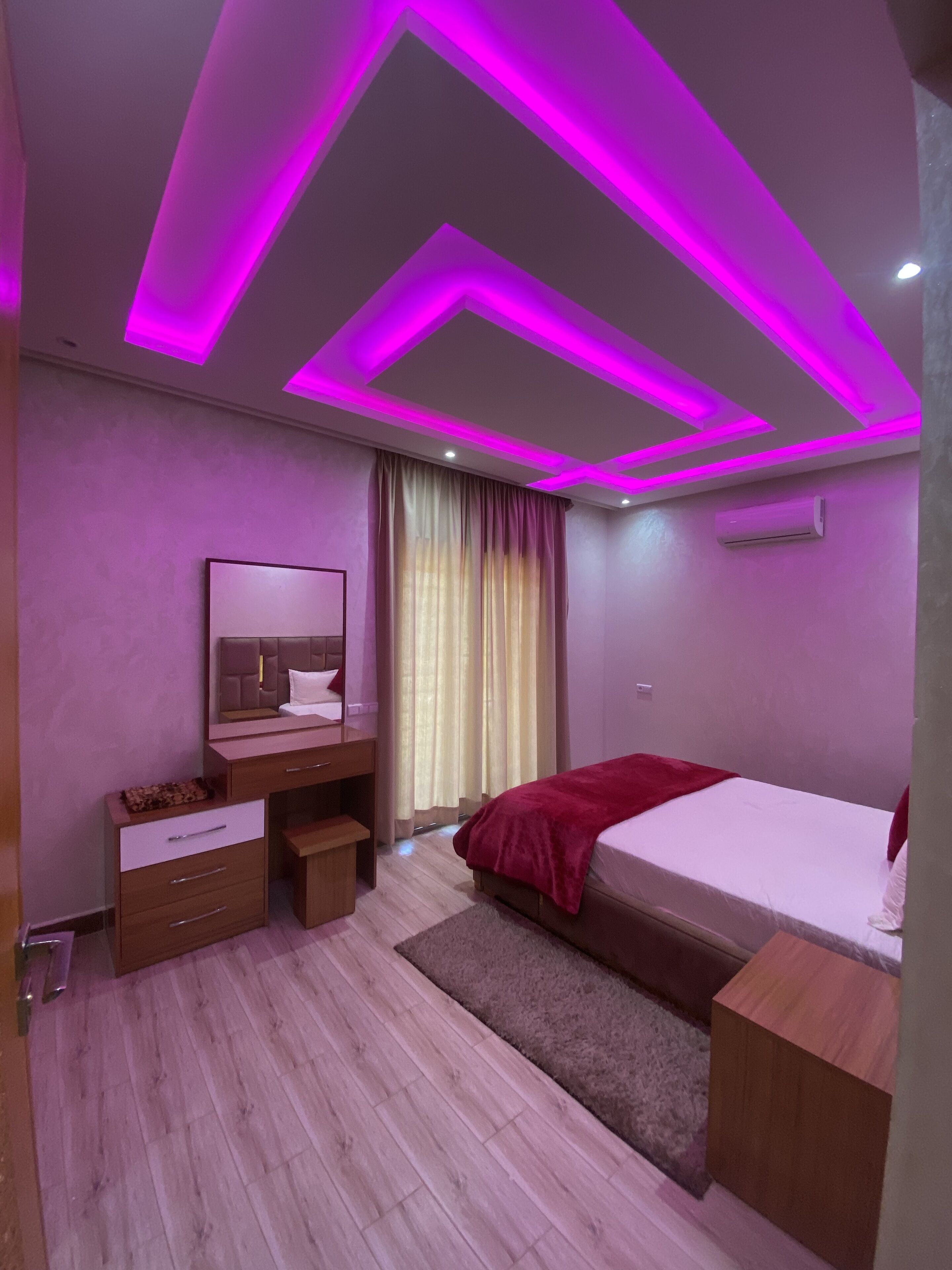 5 chambres, Wi-Fi, draps fournis