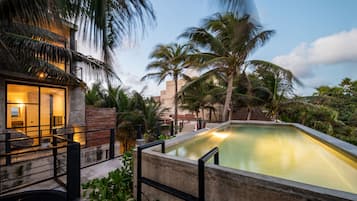 Piscine extérieure