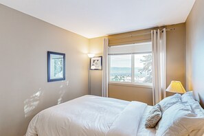 4 bedrooms, Internet, bed sheets